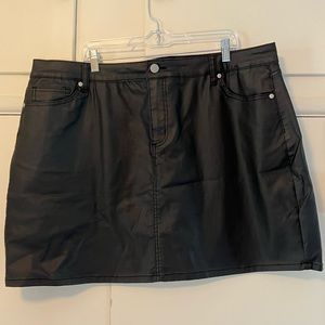 Plus Size Black Pleather Skirt